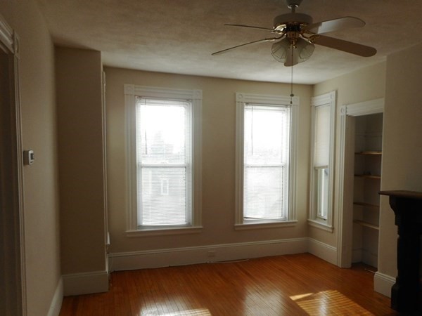 93 Rockland Ave # 1