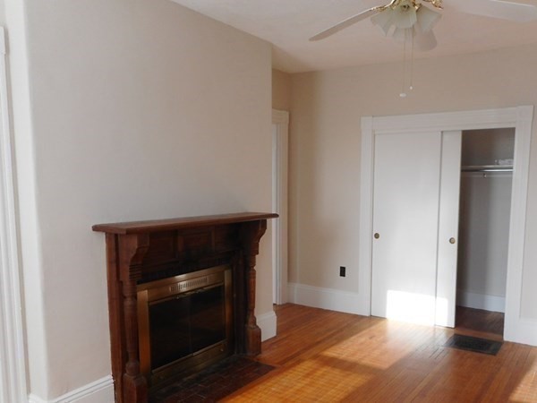 93 Rockland Ave # 1
