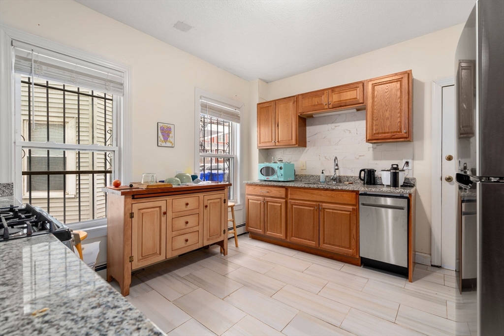 3266 Washington # 1F