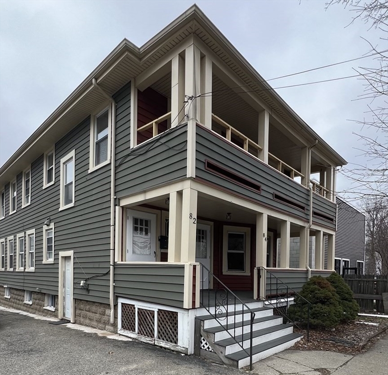 82-84 River St # 82
