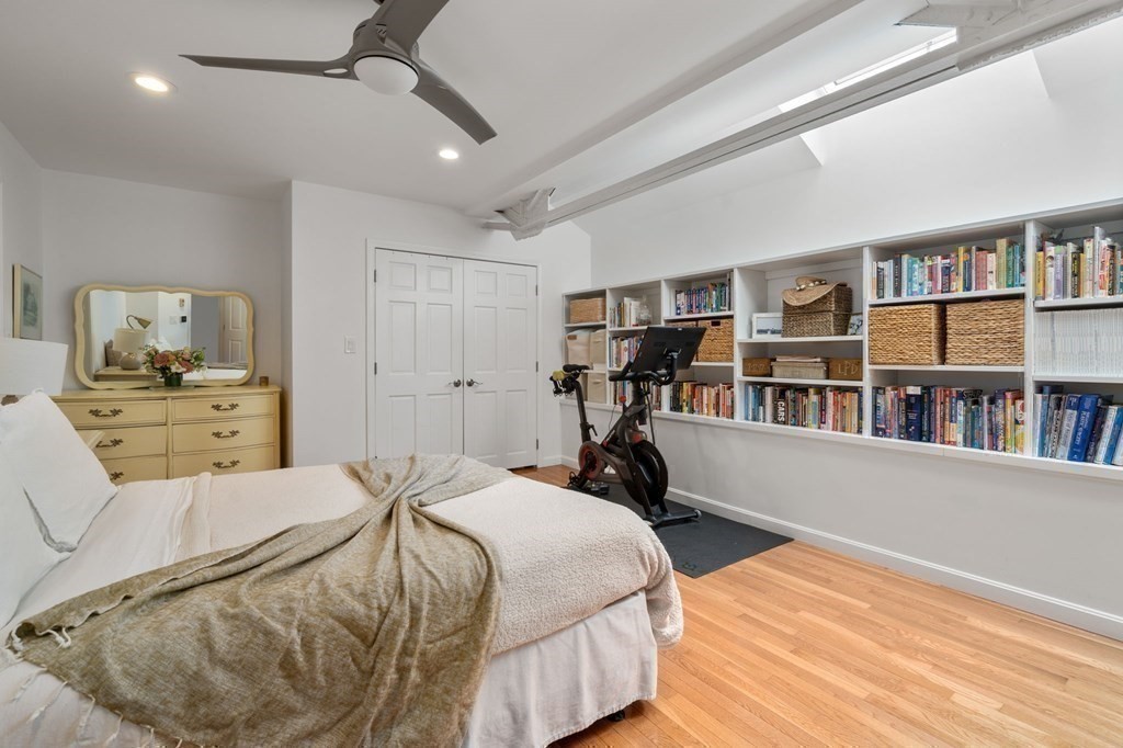 106 Thirteenth St # 302