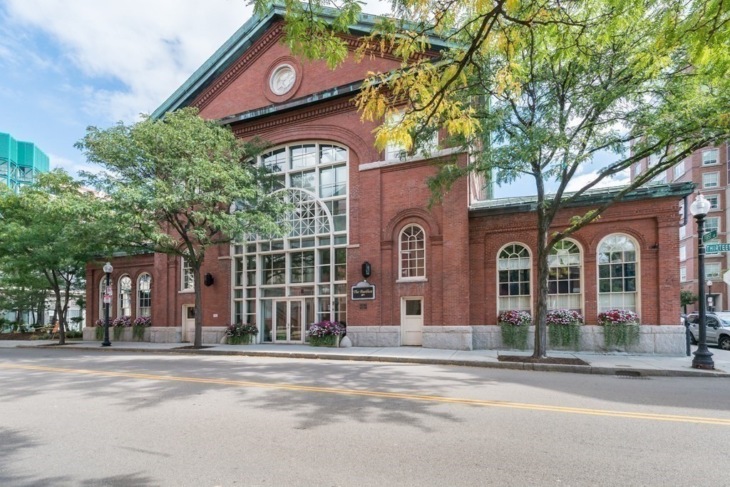 106 Thirteenth St # 302