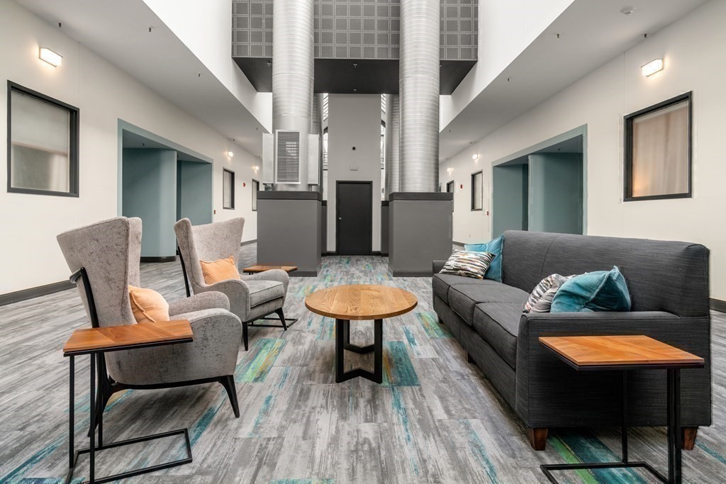 106 Thirteenth St # 302