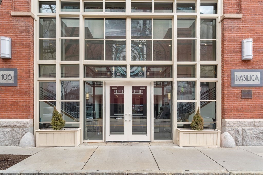 106 Thirteenth St # 302