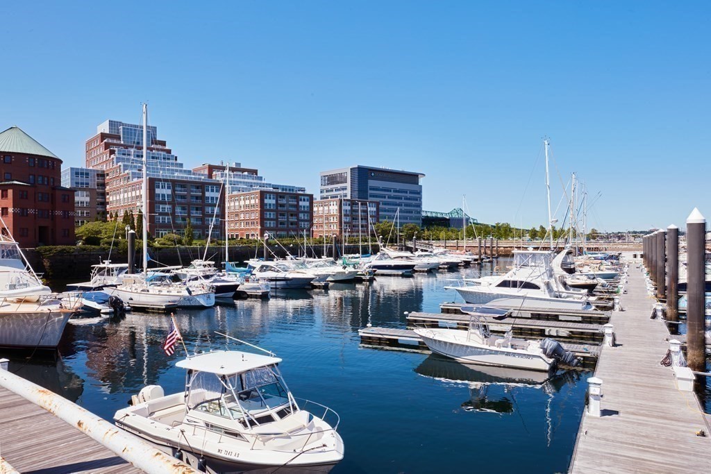 106 Thirteenth St # 302