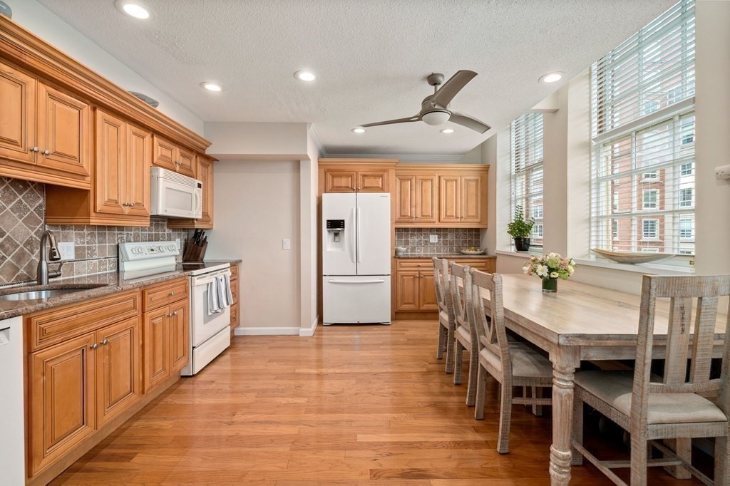 106 Thirteenth St # 302