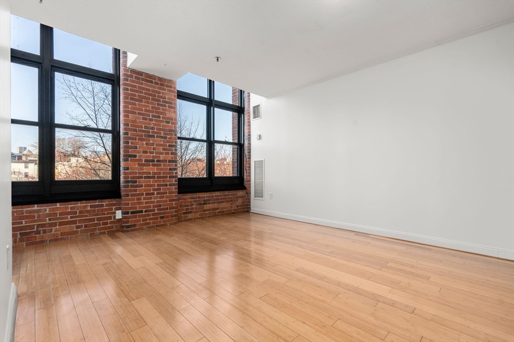 150 Orleans St. # 203