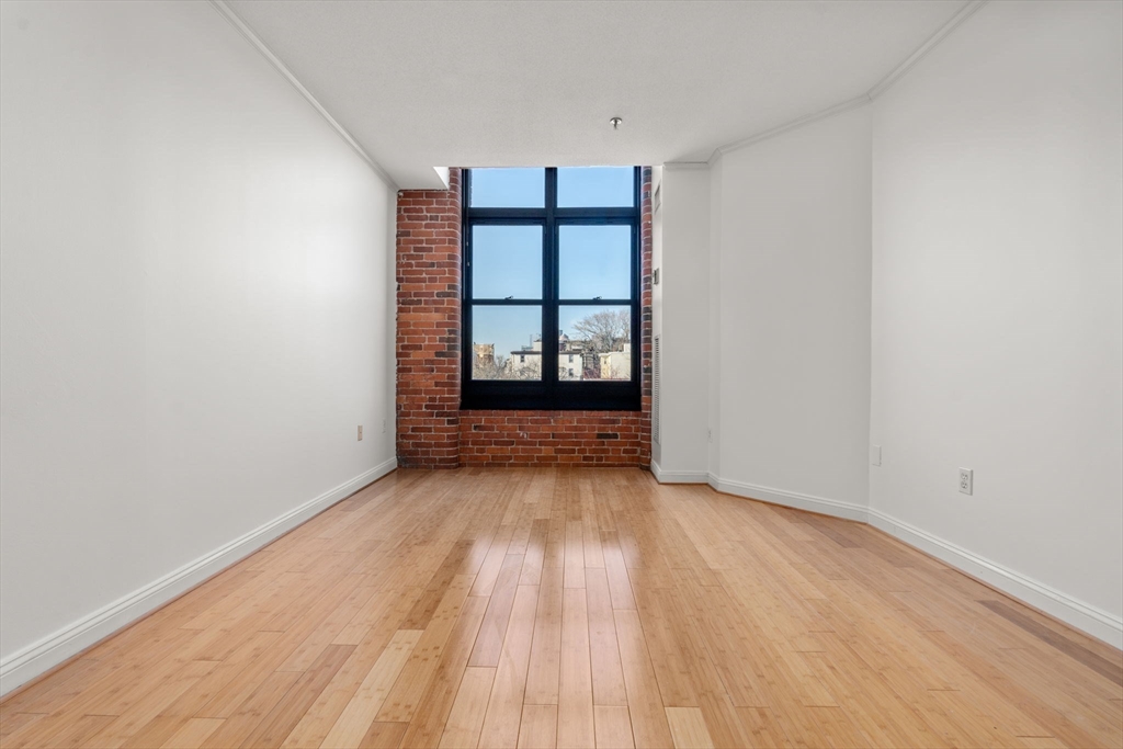 150 Orleans St. # 203