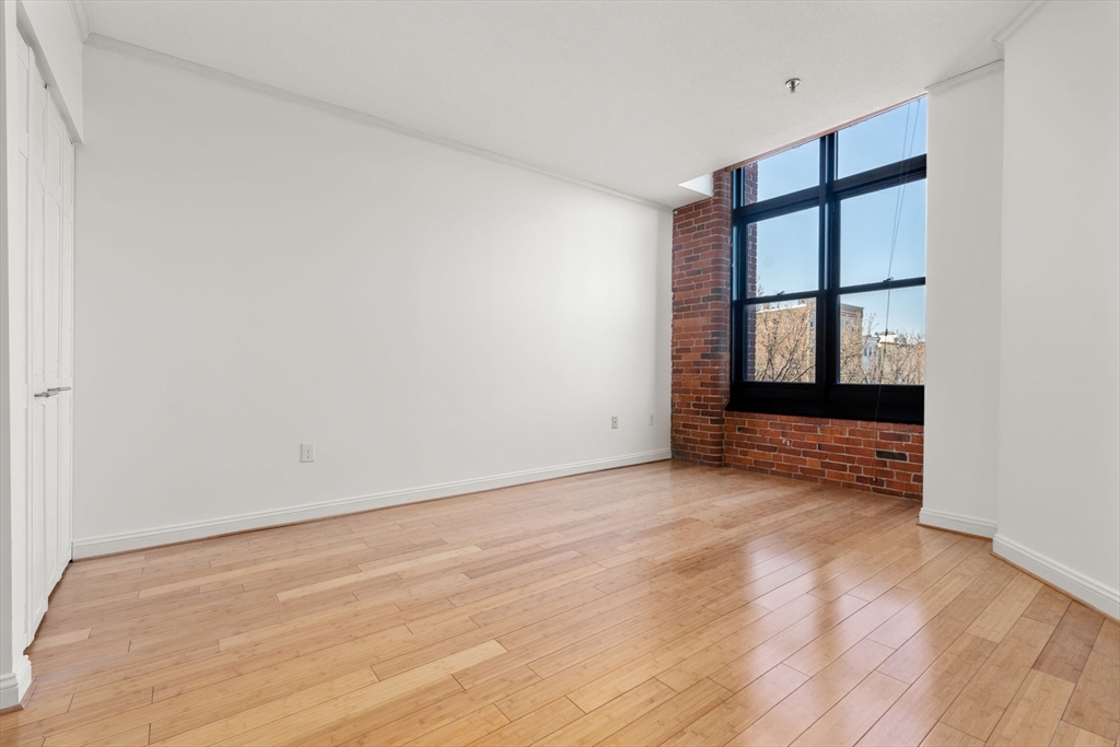 150 Orleans St. # 203