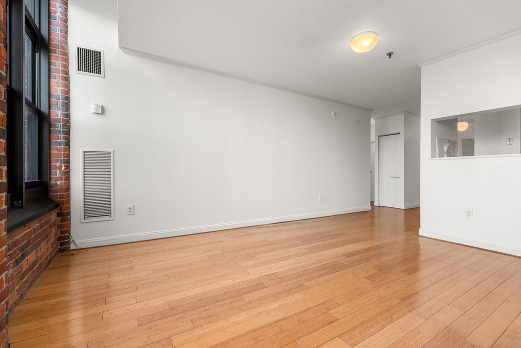 150 Orleans St. # 203