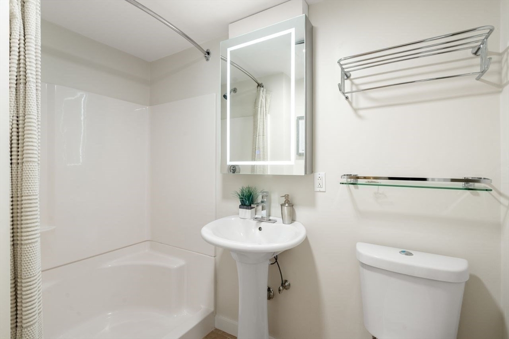 202 Elm St. North # 1