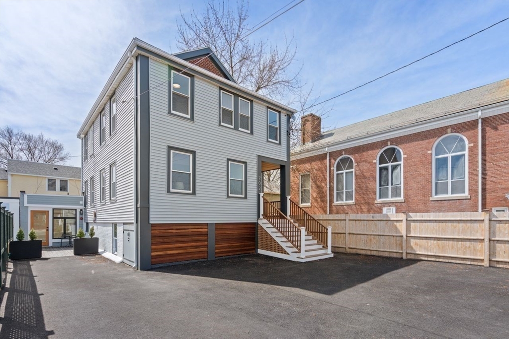 202 Elm St. North # 1