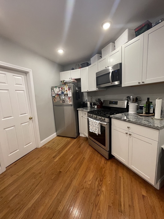 14 Cleveland Pl # 3