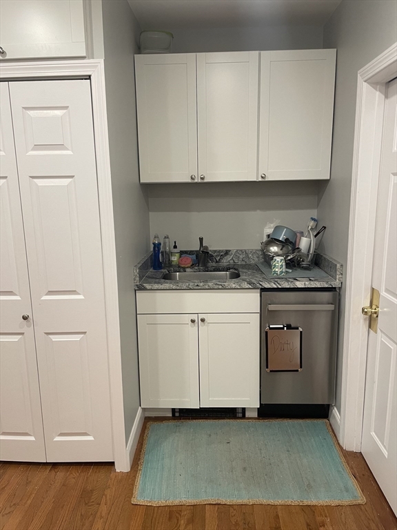 14 Cleveland Pl # 3
