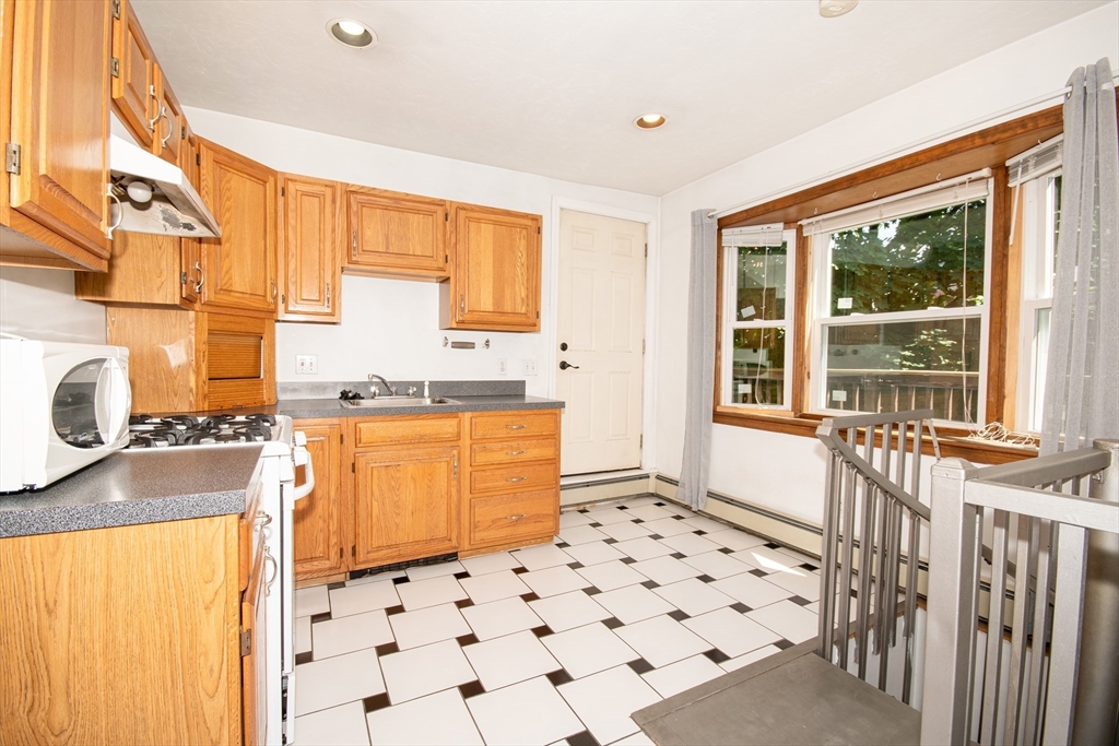 703 E Broadway # 1