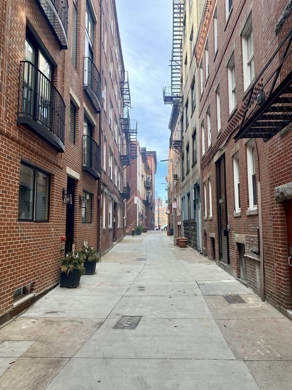 14 Cleveland Pl # 2