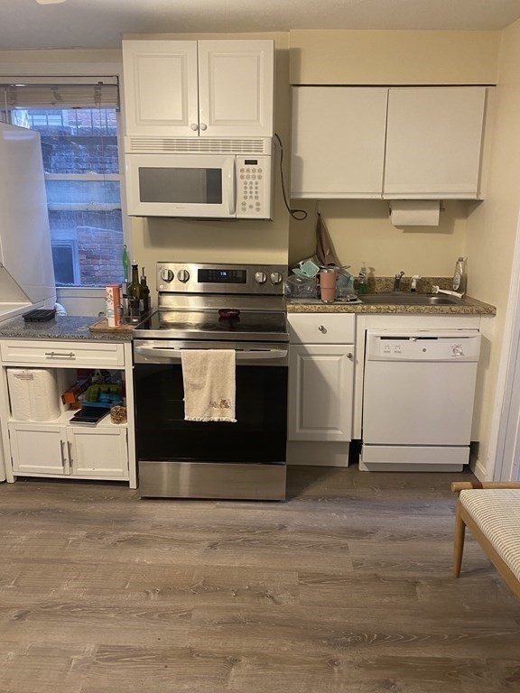 14 Cleveland Pl # 2