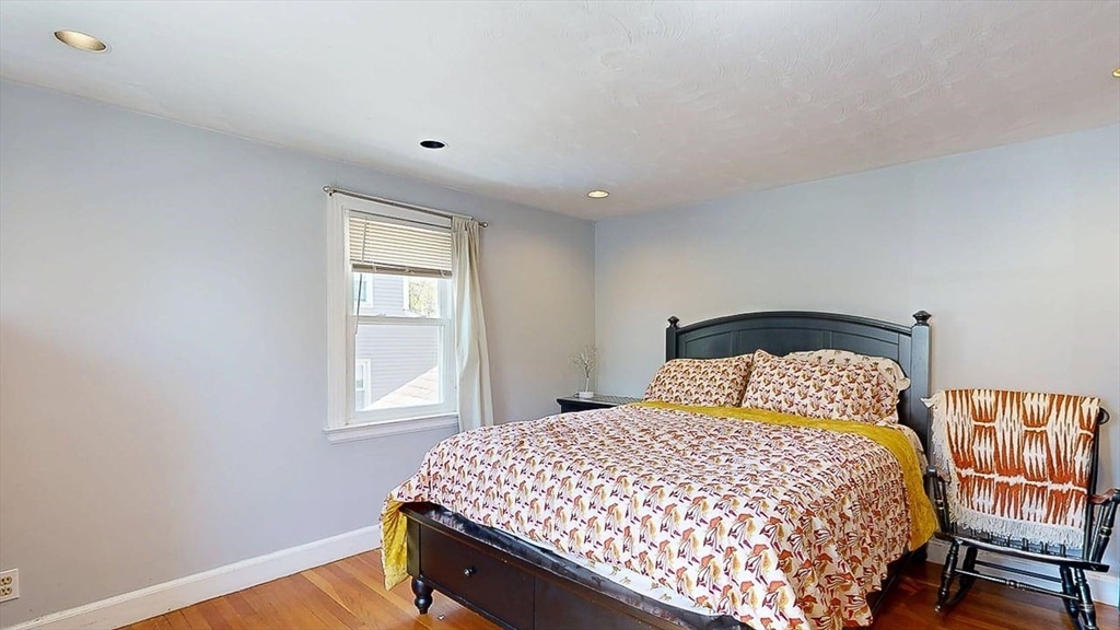 6 Zenith Dr