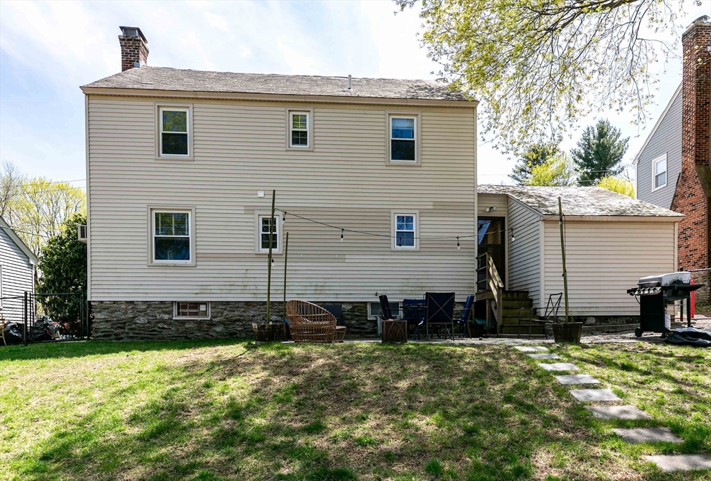 6 Zenith Dr