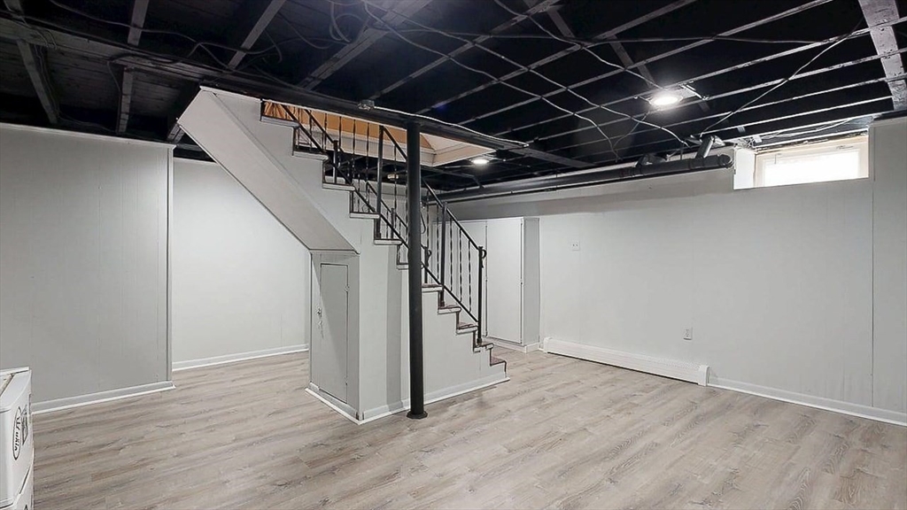 6 Zenith Dr