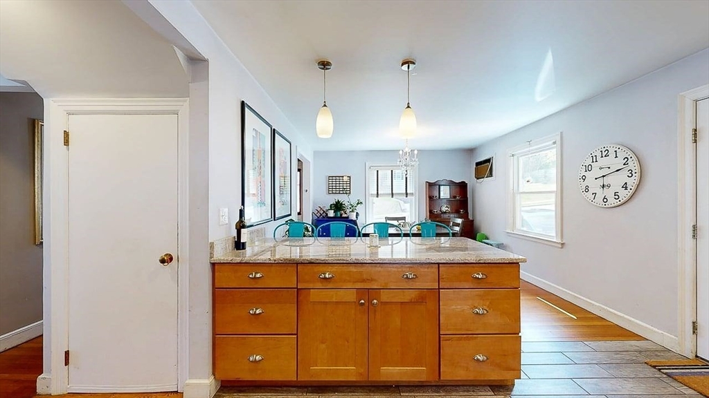 6 Zenith Dr