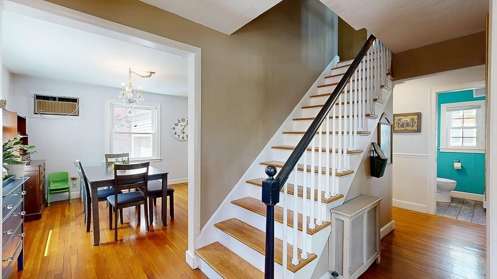 6 Zenith Dr