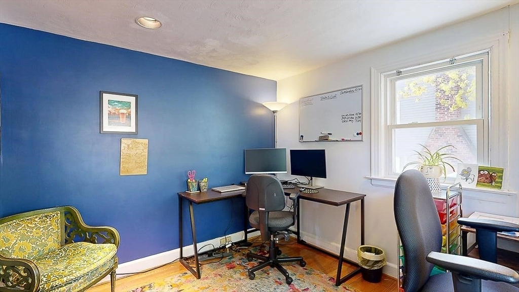 6 Zenith Dr
