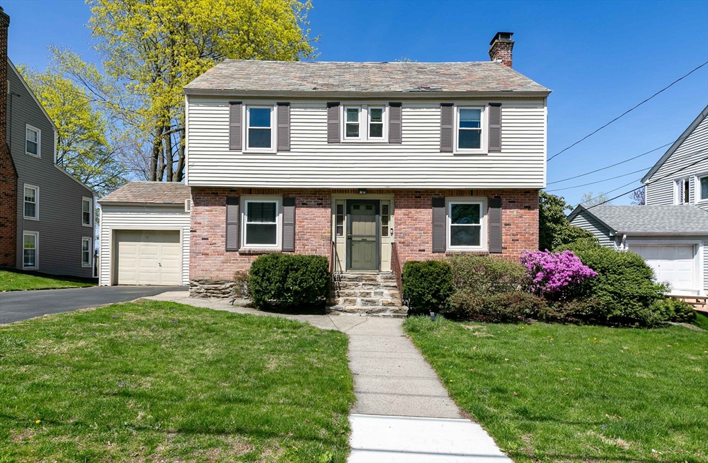 6 Zenith Dr