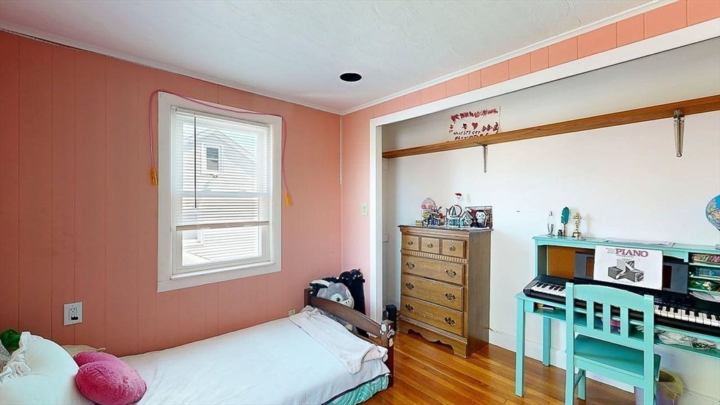 6 Zenith Dr