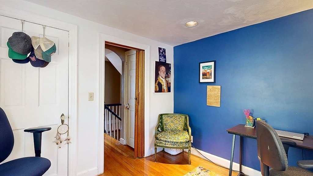6 Zenith Dr