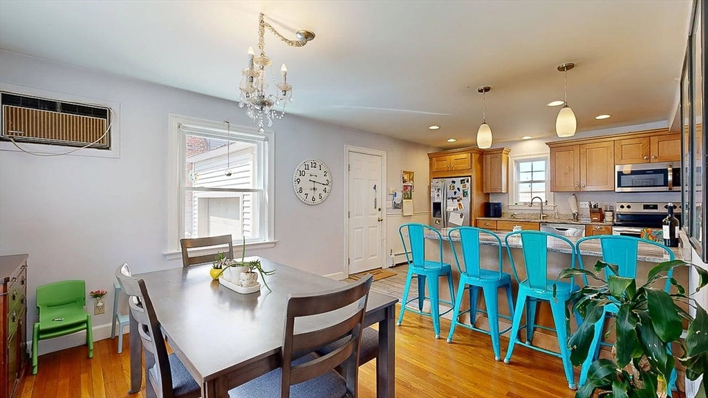 6 Zenith Dr