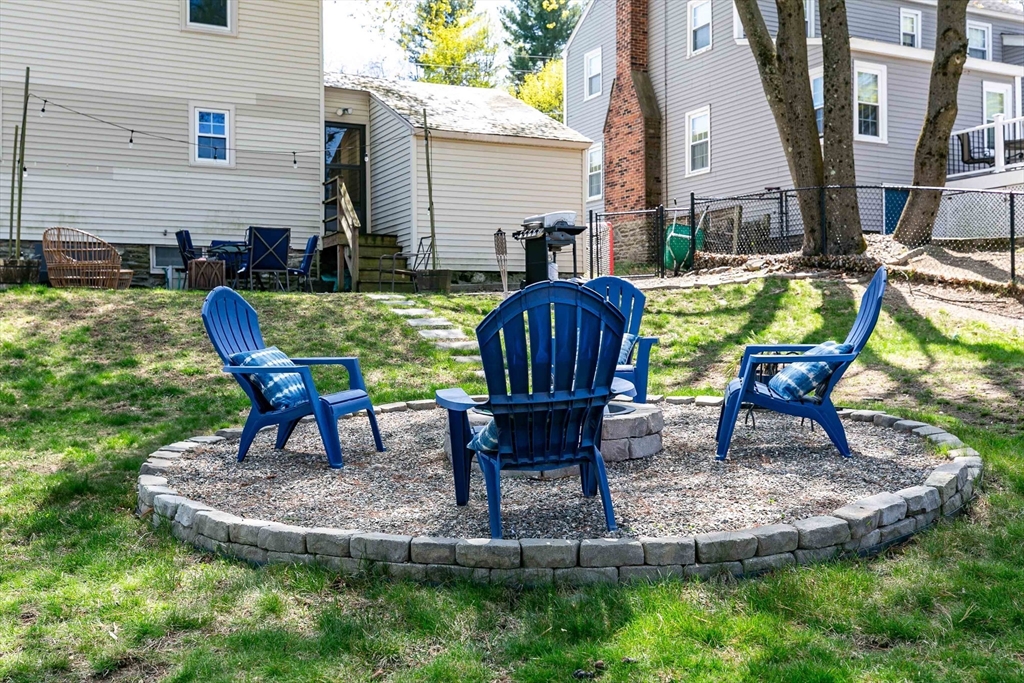 6 Zenith Dr