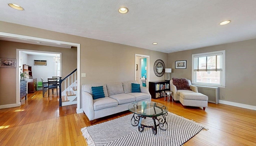 6 Zenith Dr