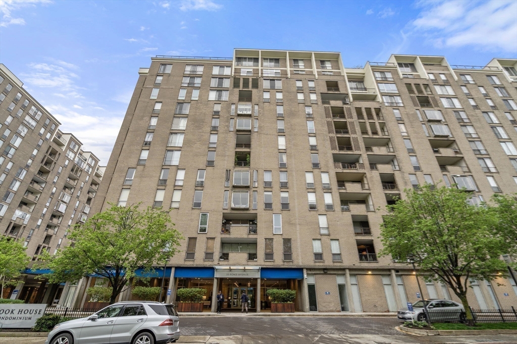 33 Pond Ave # 419