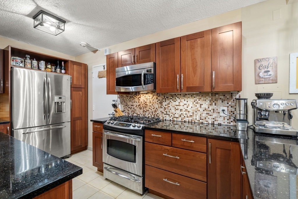 33 Pond Ave # 419