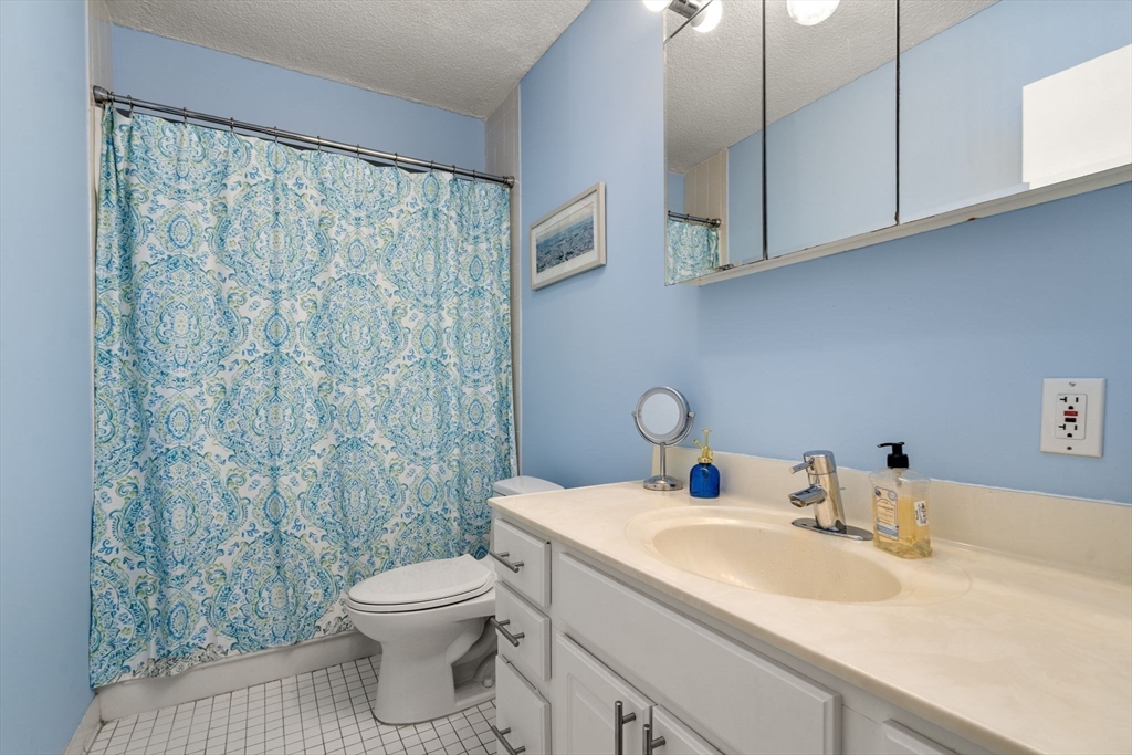 33 Pond Ave # 419