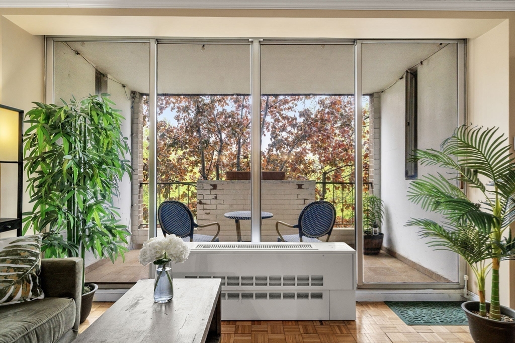 33 Pond Ave # 419