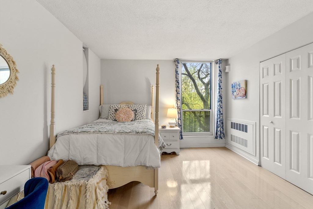 33 Pond Ave # 419