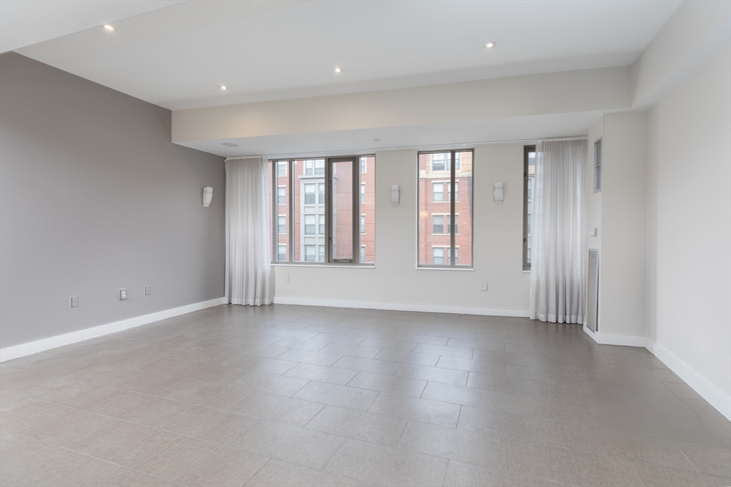 1313 Washington Street # 411