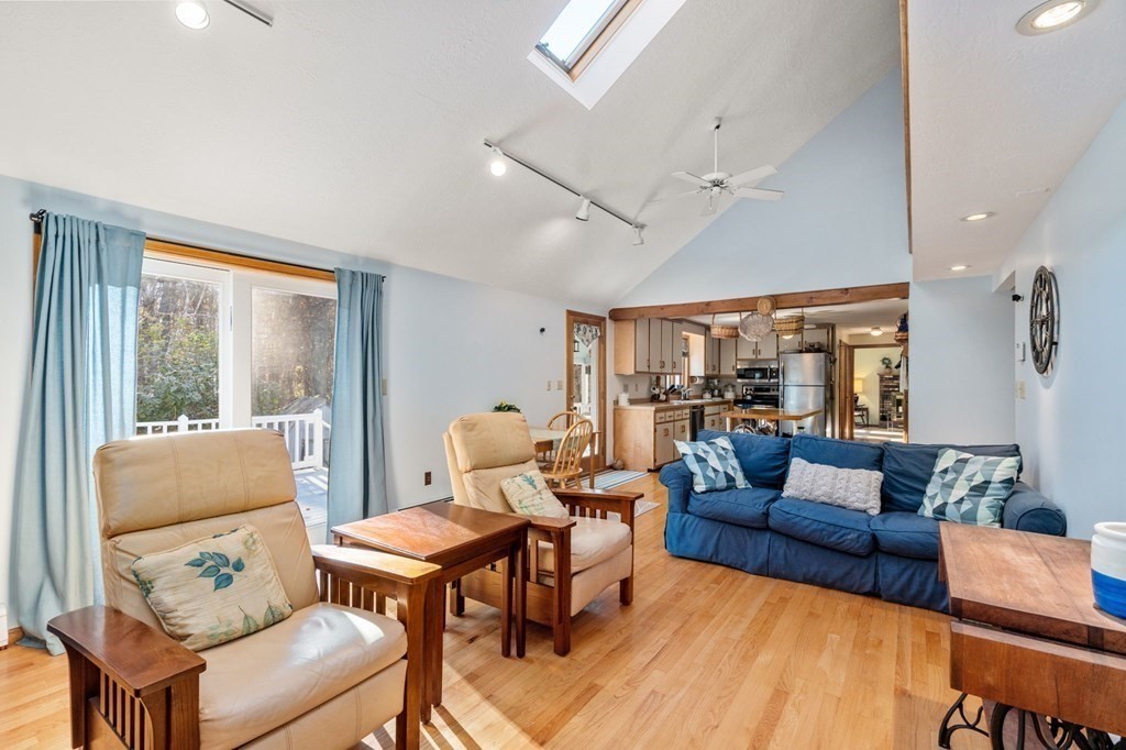 330 Pelham Rd