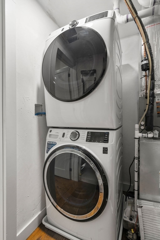 21 Lexington St Unit: PH9