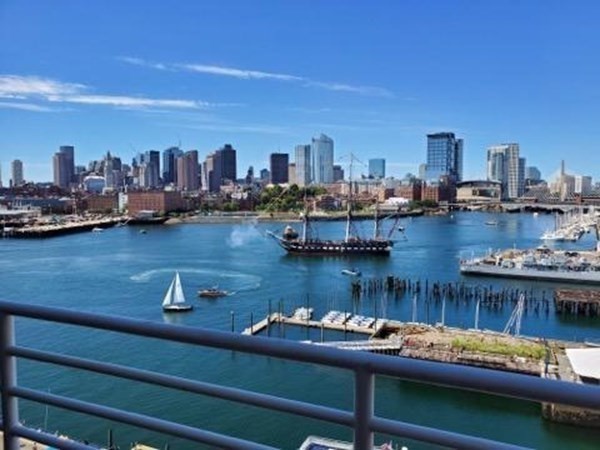 197 8th St Unit: PH03