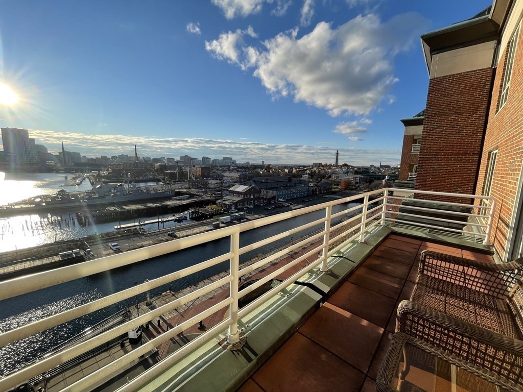 197 8th St Unit: PH03