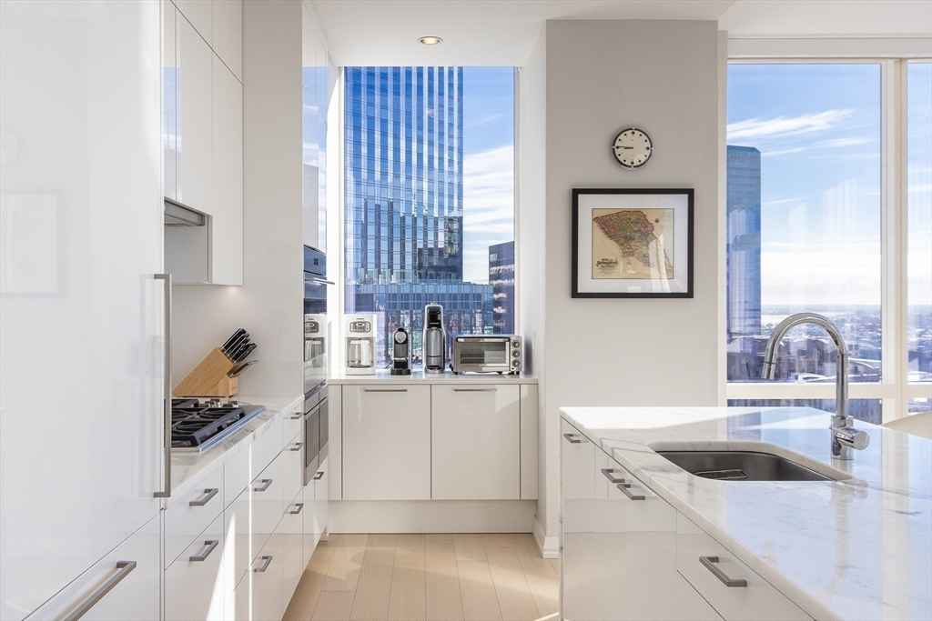 1 Franklin Street # 3510