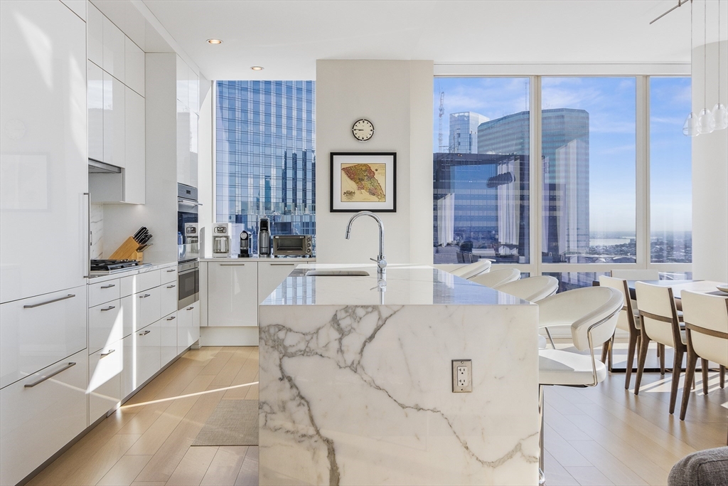 1 Franklin Street # 3510