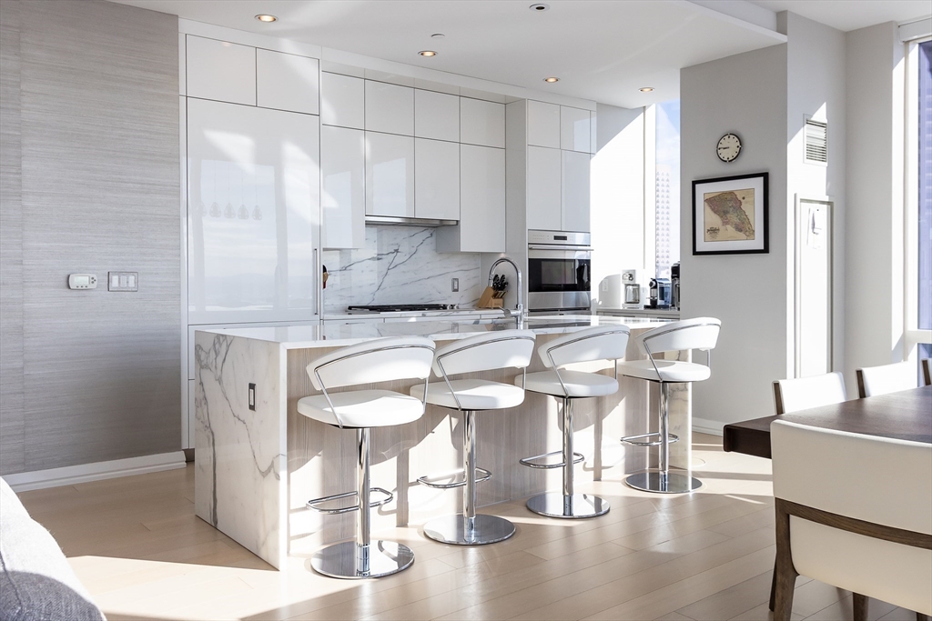 1 Franklin Street # 3510