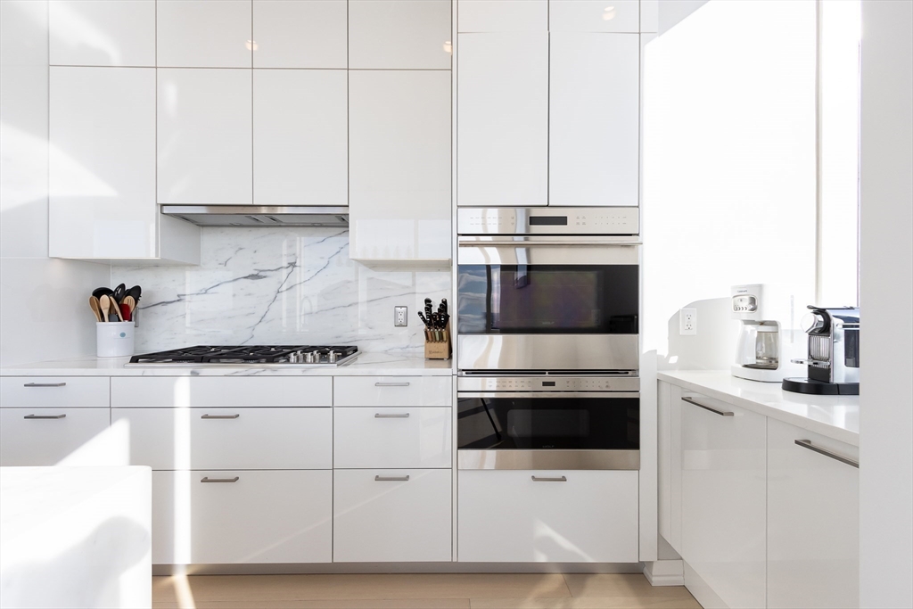 1 Franklin Street # 3510