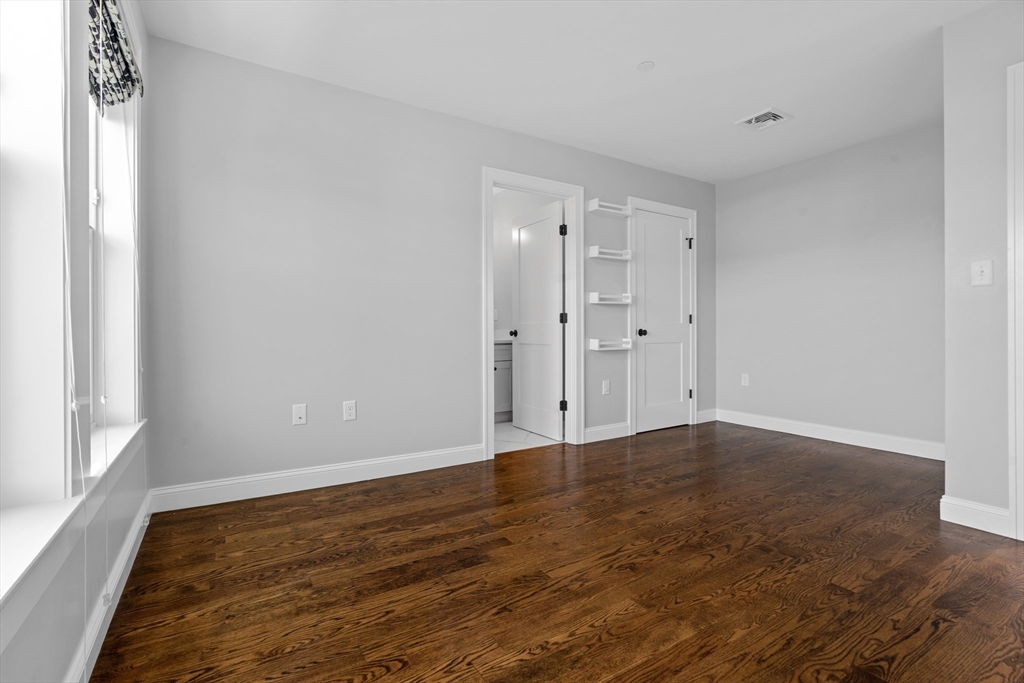 223 Saratoga Street Unit: PH1