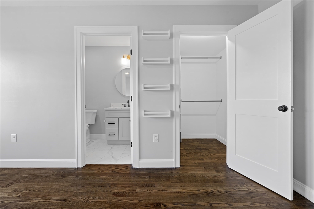 223 Saratoga Street Unit: PH1