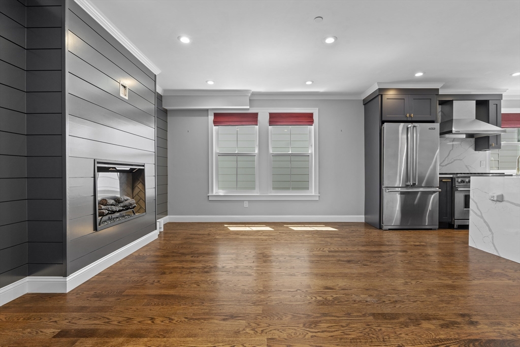 223 Saratoga Street Unit: PH1